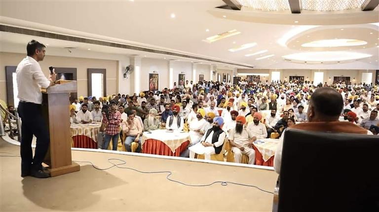 AAP Punjab co-incharge discusses campaign strategy - The Tribune