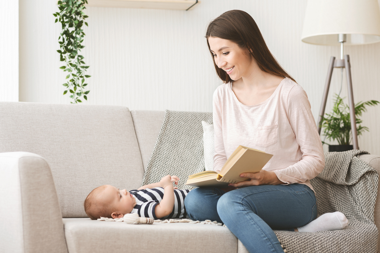 Read aloud with newborns, young kids for lifelong benefits: Researchers