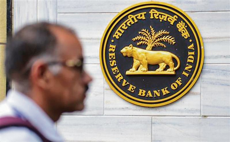 RBI sets tone for potential rate cut