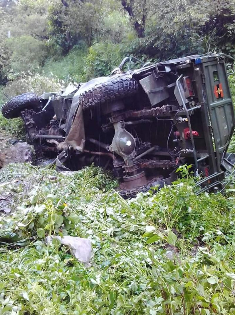 Army vehicle skids off road in JK’s Kulgam; 1 soldier dead, 13 injured