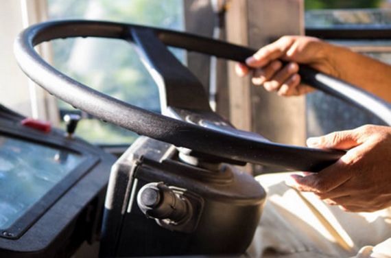 To reduce accidents, doctors’ group suggests ‘sleep screening’ for truck drivers