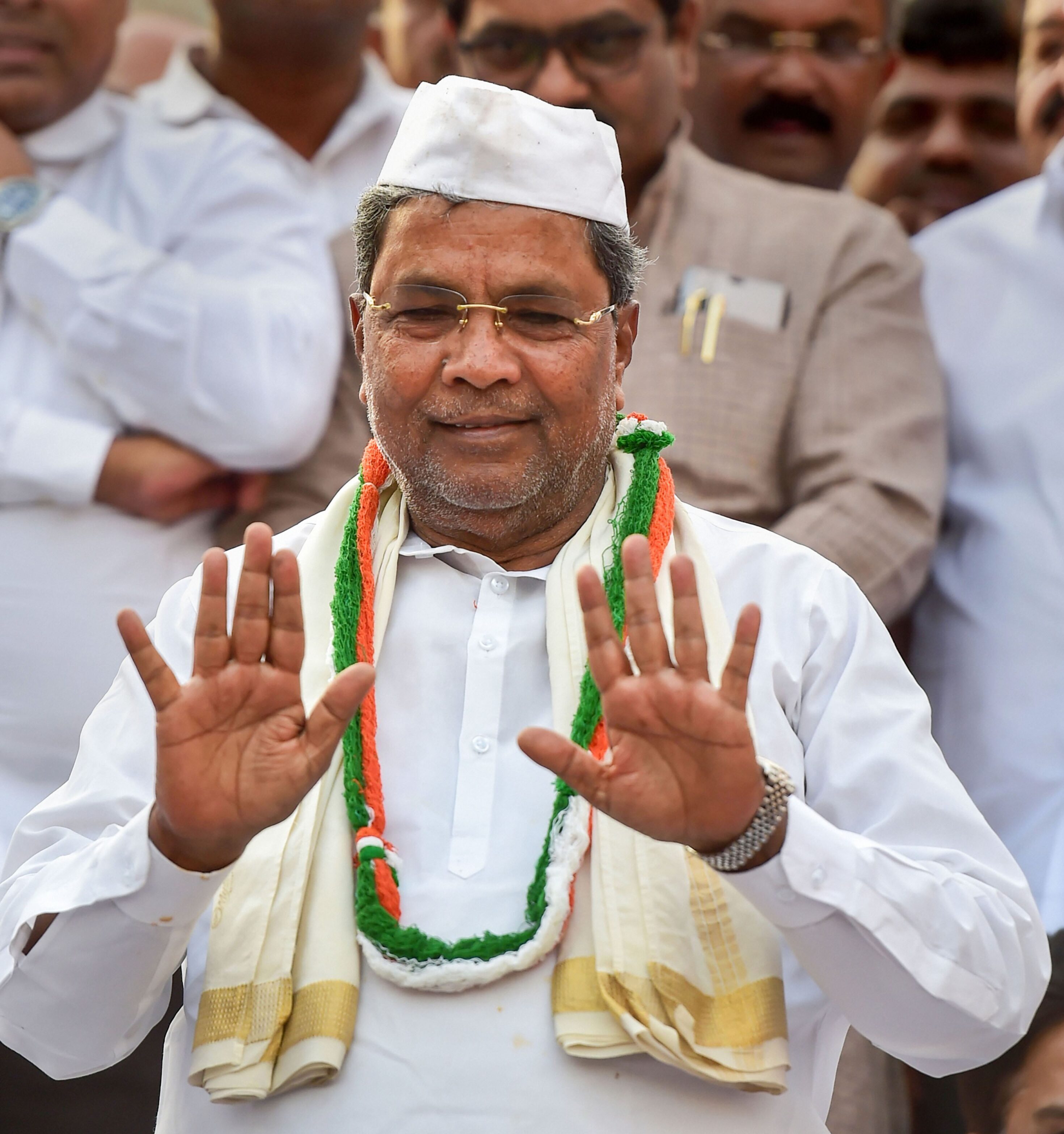 Lokayukta Police Summons Karnataka CM Siddaramaiah For Questioning In ...