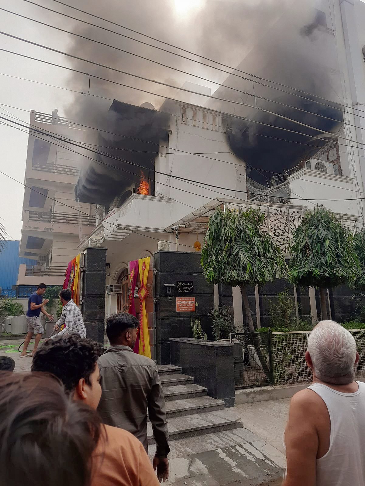 Fire engulfs Sector 5 house, causes extensive damage