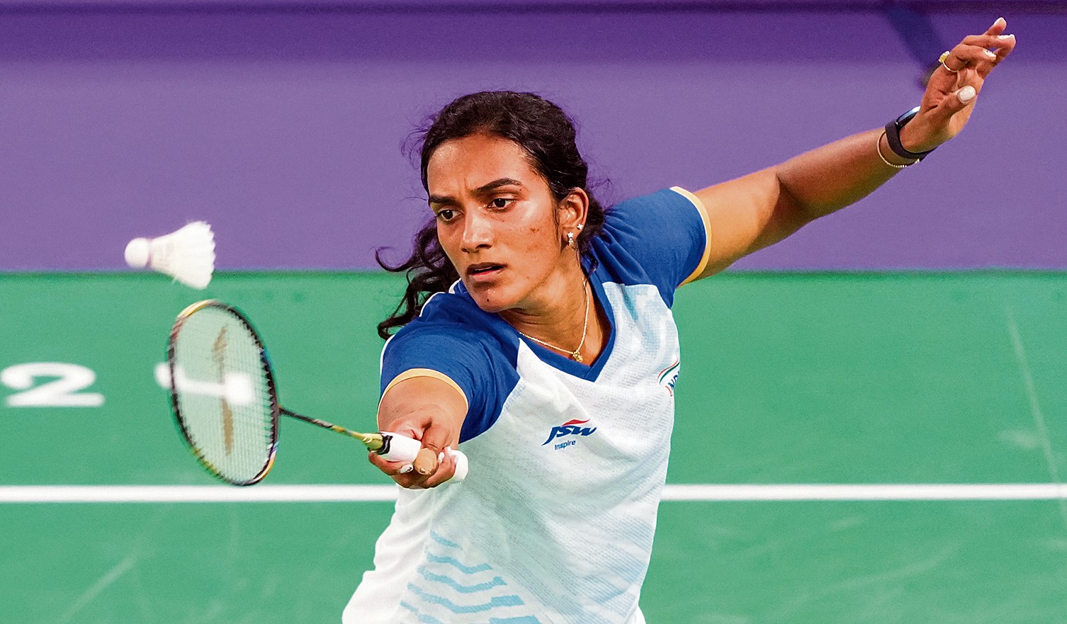 Sindhu cruises into final, Crasto-Kapila too advances into tittle clash