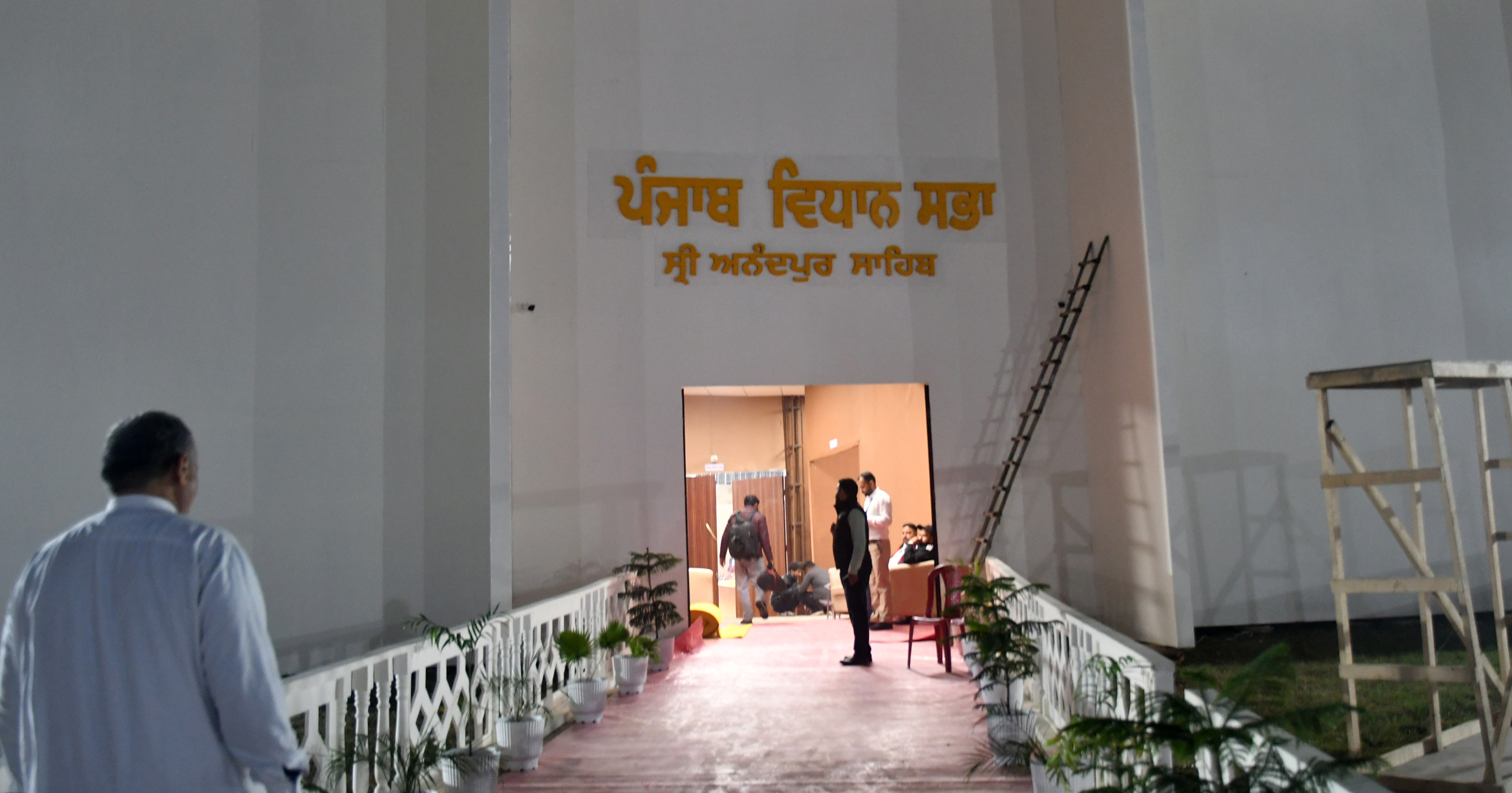 Workers add final touches to the venue for the special Vidhan Sabha session at Anandpur Sahib. Photo: Pardeep Tewari