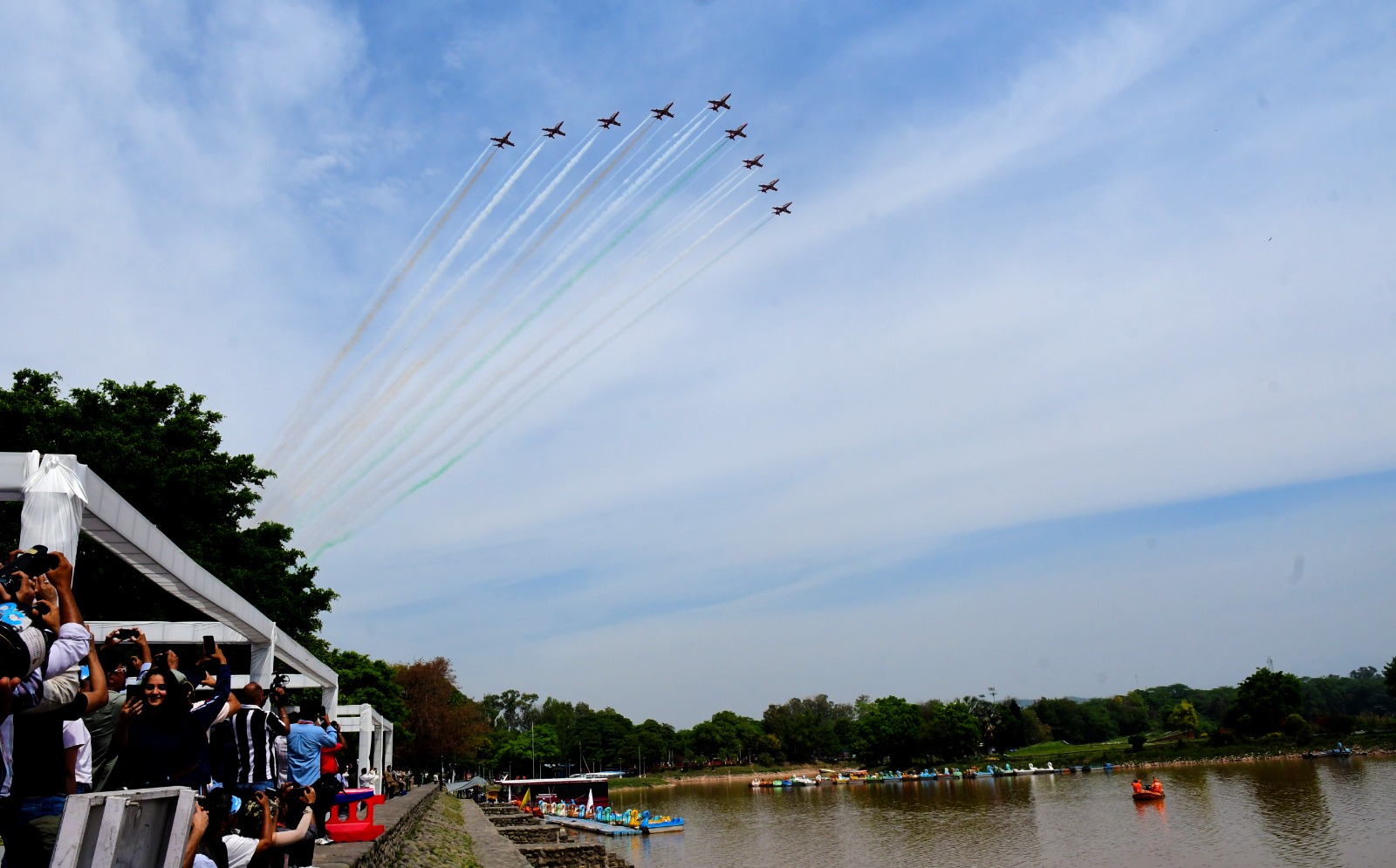 Surya Kiran Airshow Stuns Thousands With New Aerial Stunts