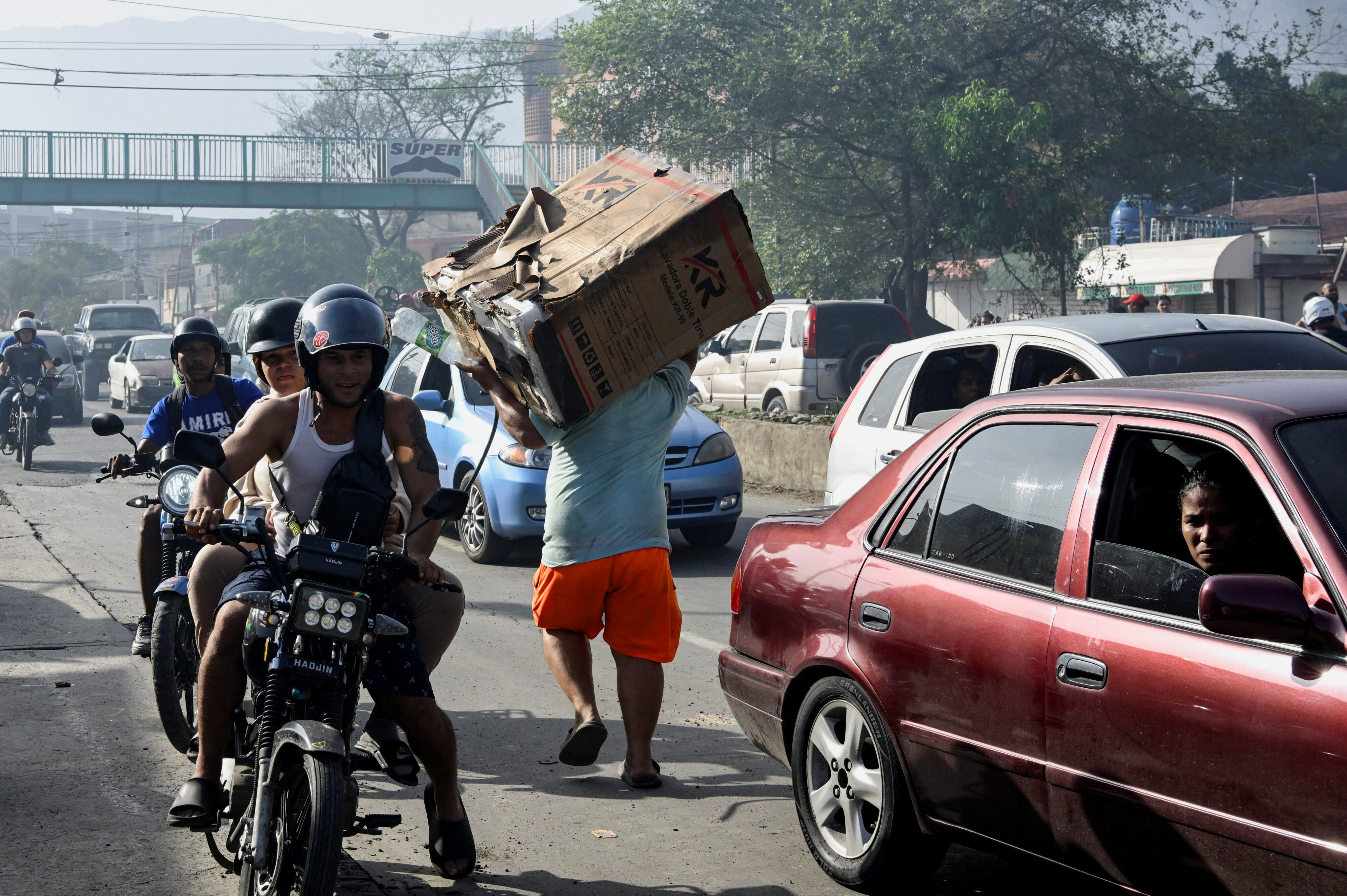 Death toll in Venezuela earthquakes reaches 235, around 4,300 injured