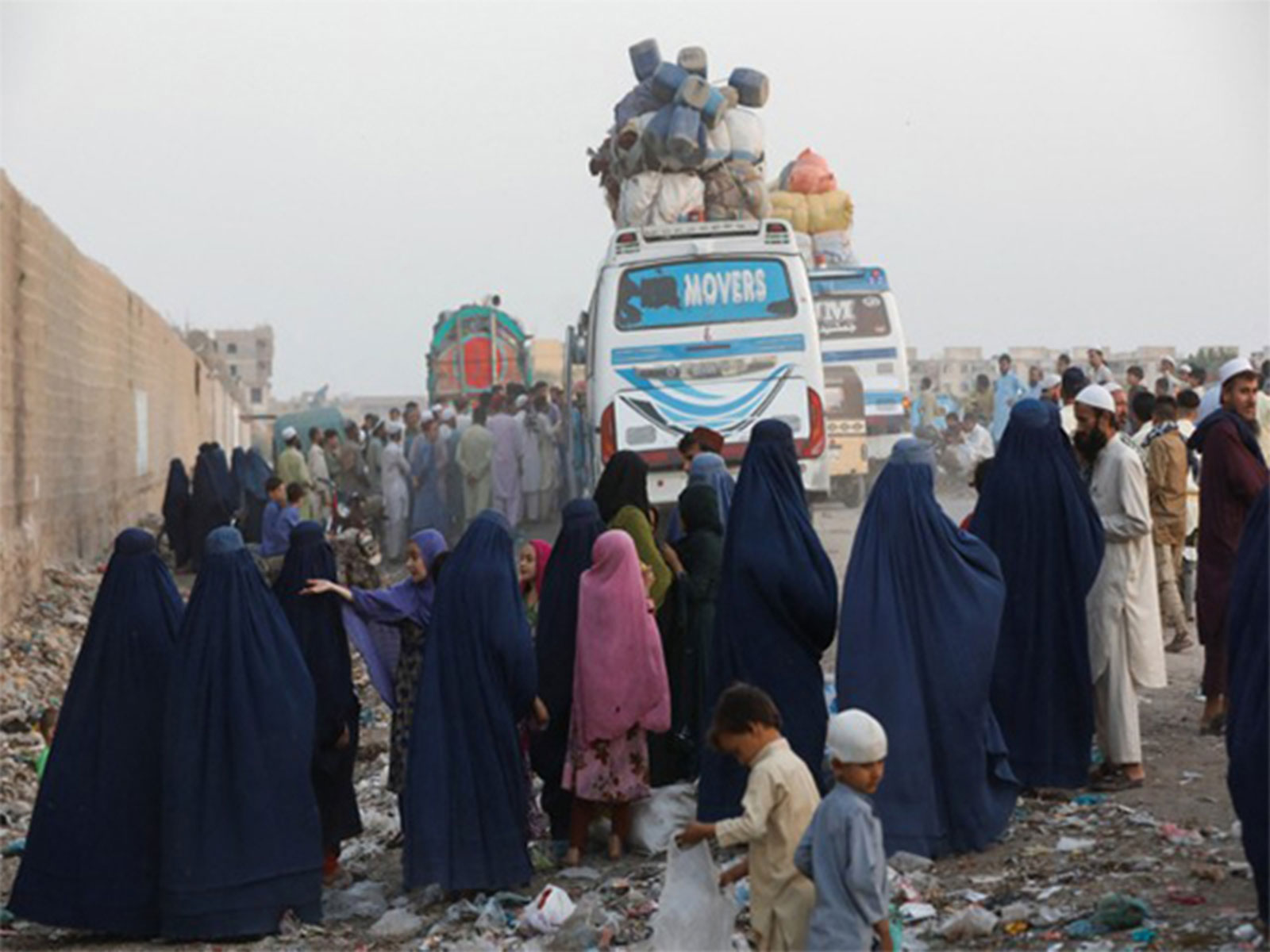 Poland nabs 54 migrants found inside cargo truck; 30 Pakistanis, 15 Afghans among them