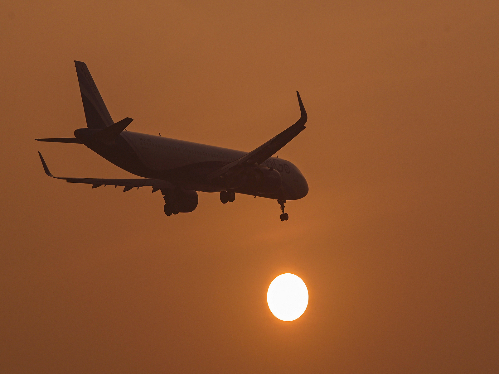 Pakistan: Air fares likely to increase after government raises jet fuel prices