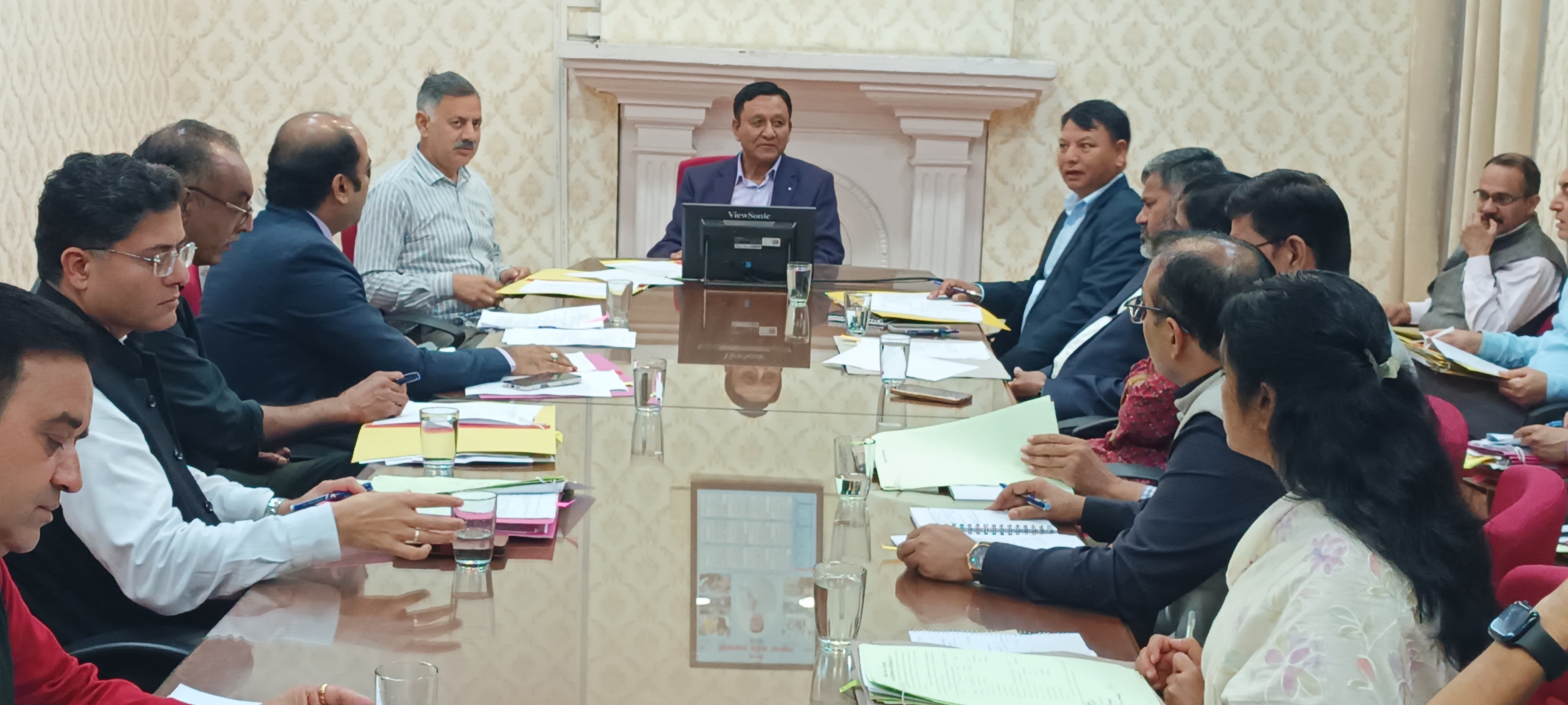 हिमाचल कैबिनेट के अधिकांश फैसले लागू: मंत्री जगत सिंह नेगी ने की विकास कार्यों की समीक्षा