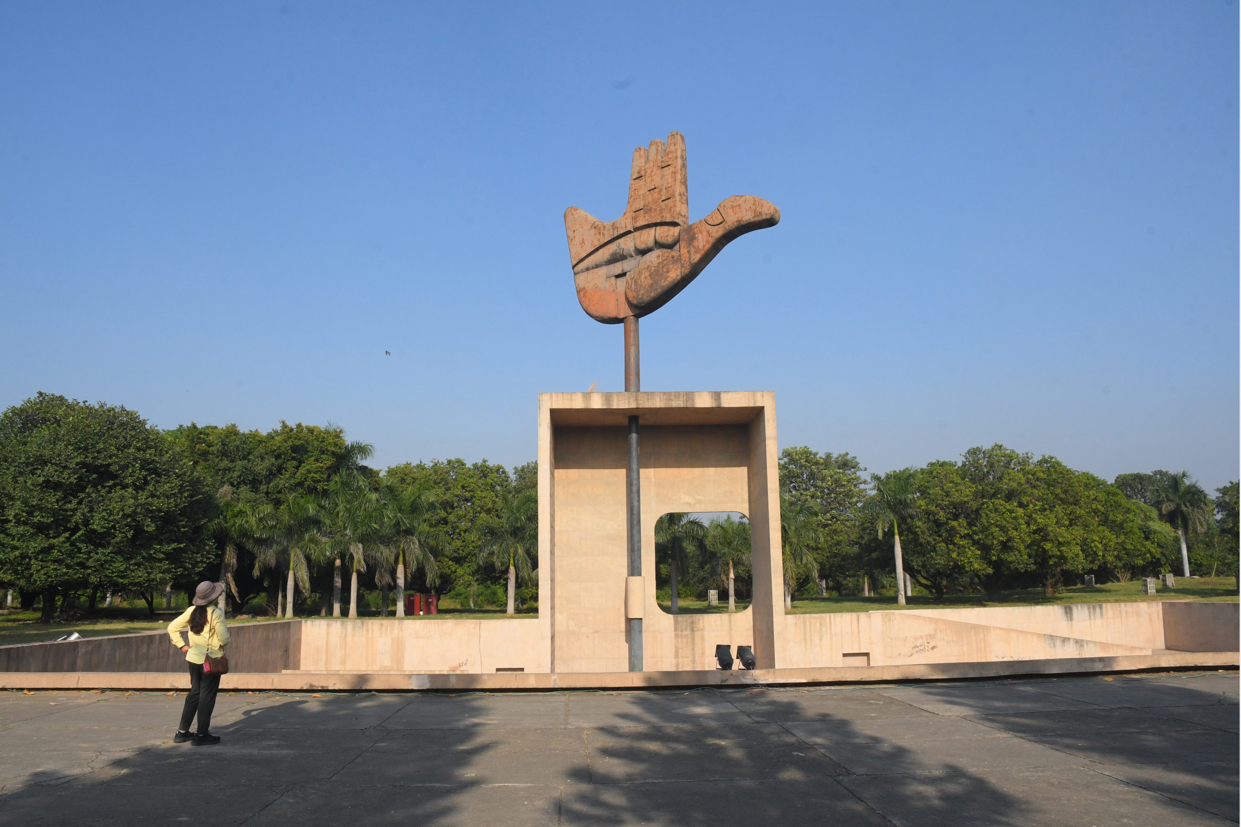 3 months on  chandigarh’s bed   breakfast scheme fails to find any takers