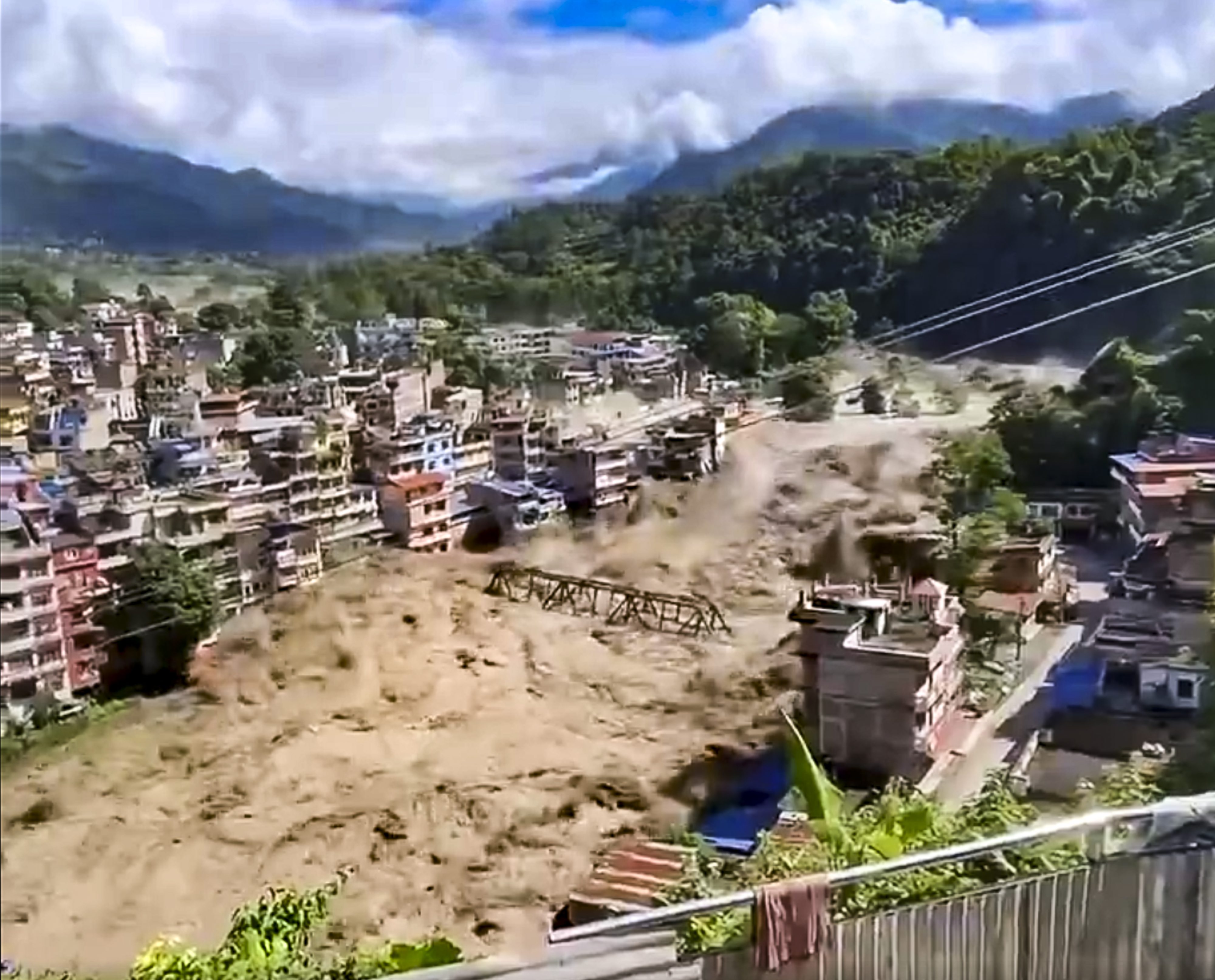72 dead in Nepal flashflood, 133 Indians missing