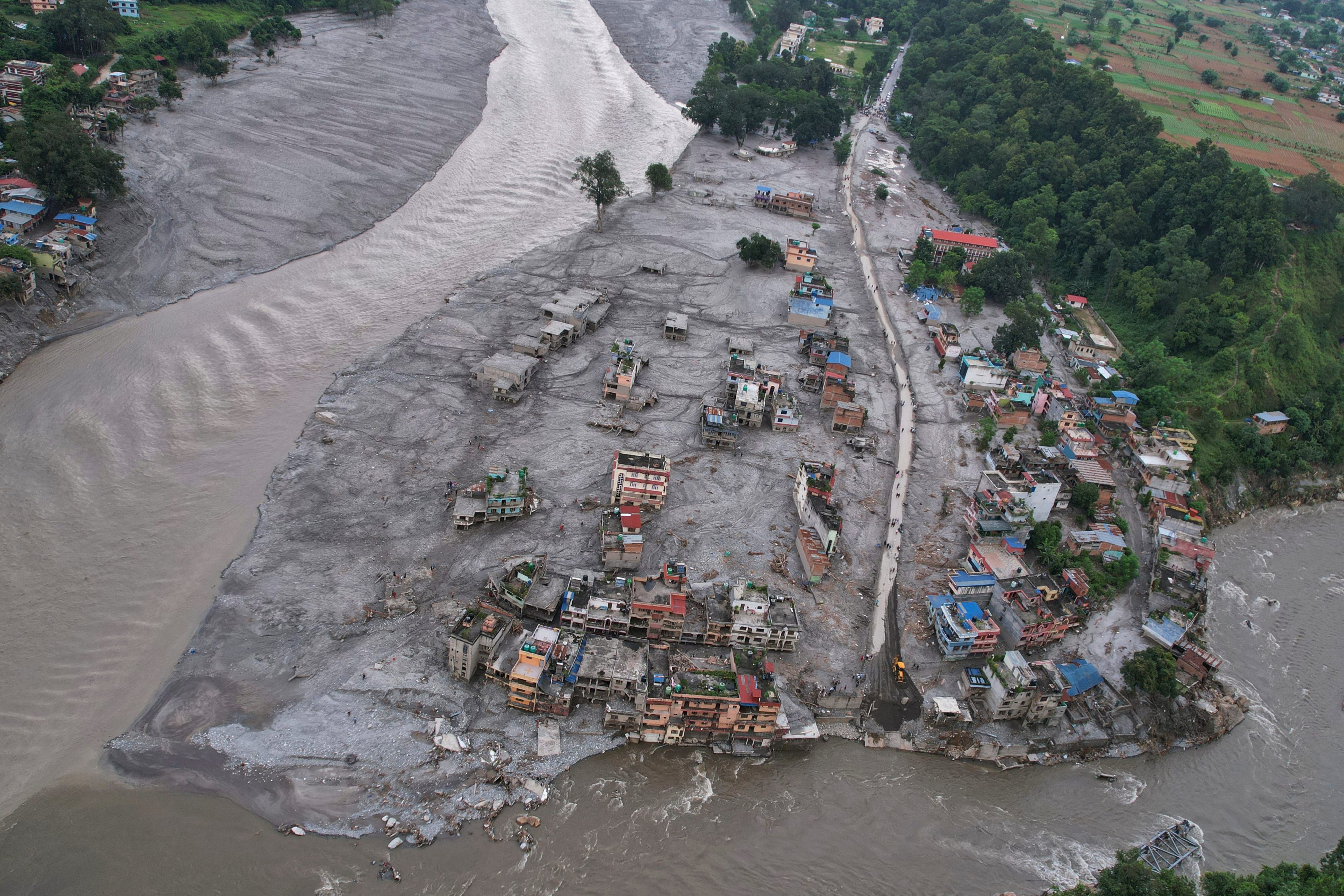 Nepal flash floods: Toll mounts to 669; rescuers race to find thousands missing as fresh flood threat looms