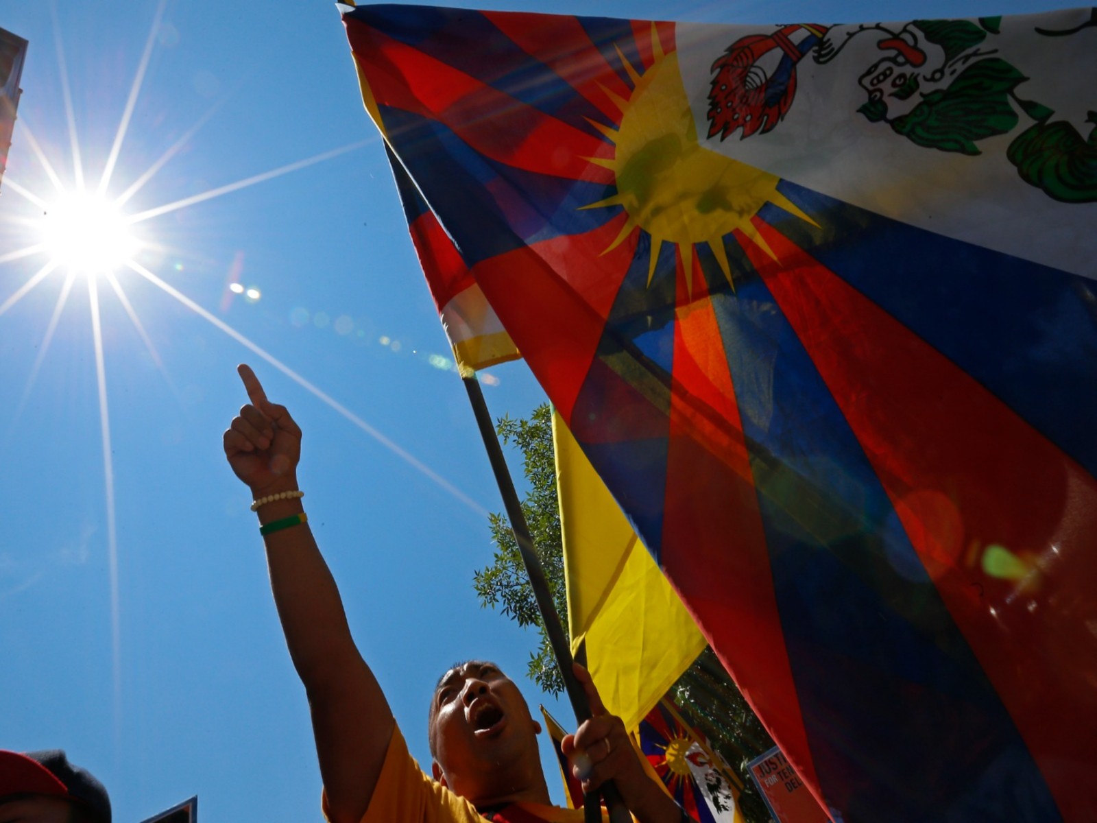 Dalhousie Tibetans hold peaceful rally, protest march over Lobga Rangzen’s death