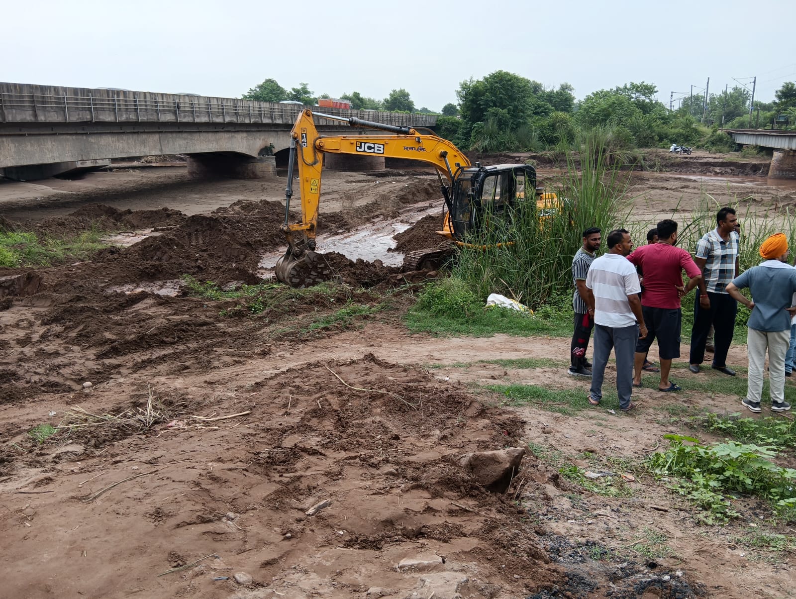 100 truckloads of sand, gravel ‘mined’ near Bharatgarh railway bridge in Ropar