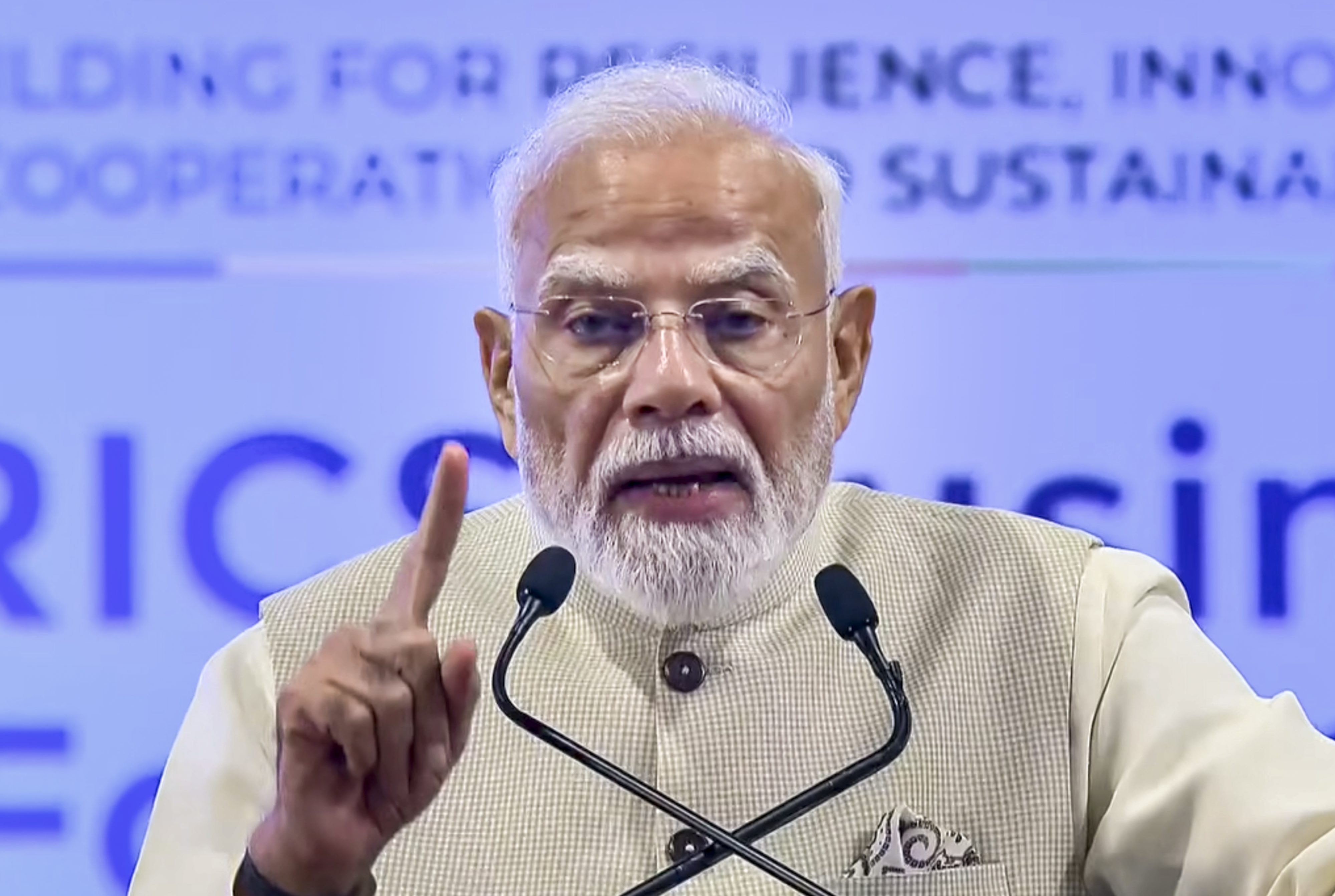 Modi sets BRICS business targets, calls for removal of trade barriers