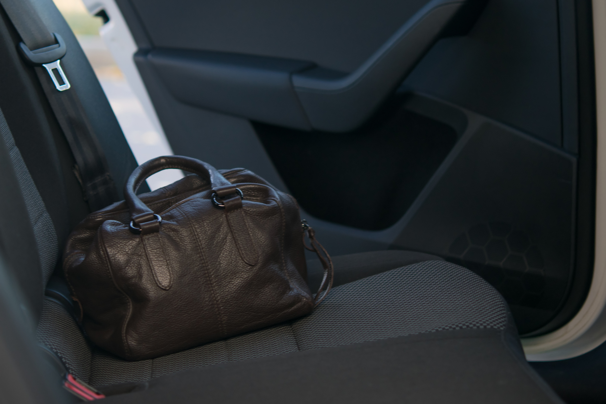 Left in cab, Delhi police trace BRICS delegate’s bag with Rs 3 lakh cash within 35 minutes