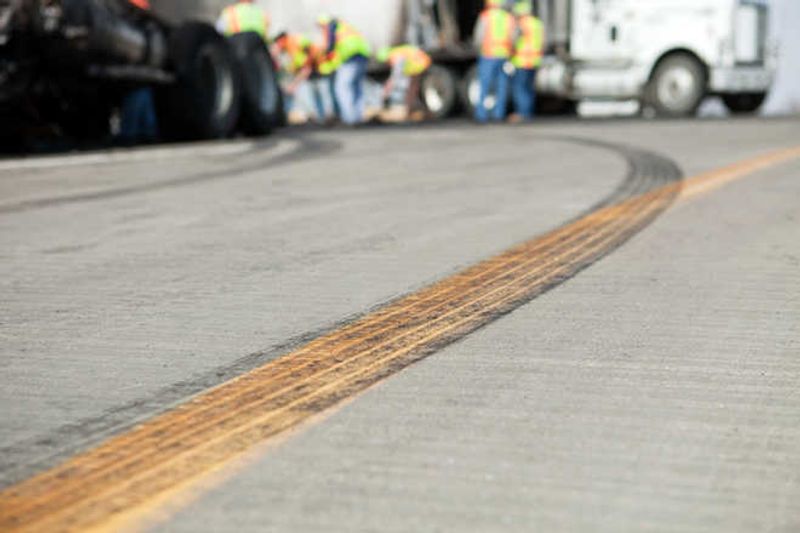 ​3 dead as car crashes into wall in Moga