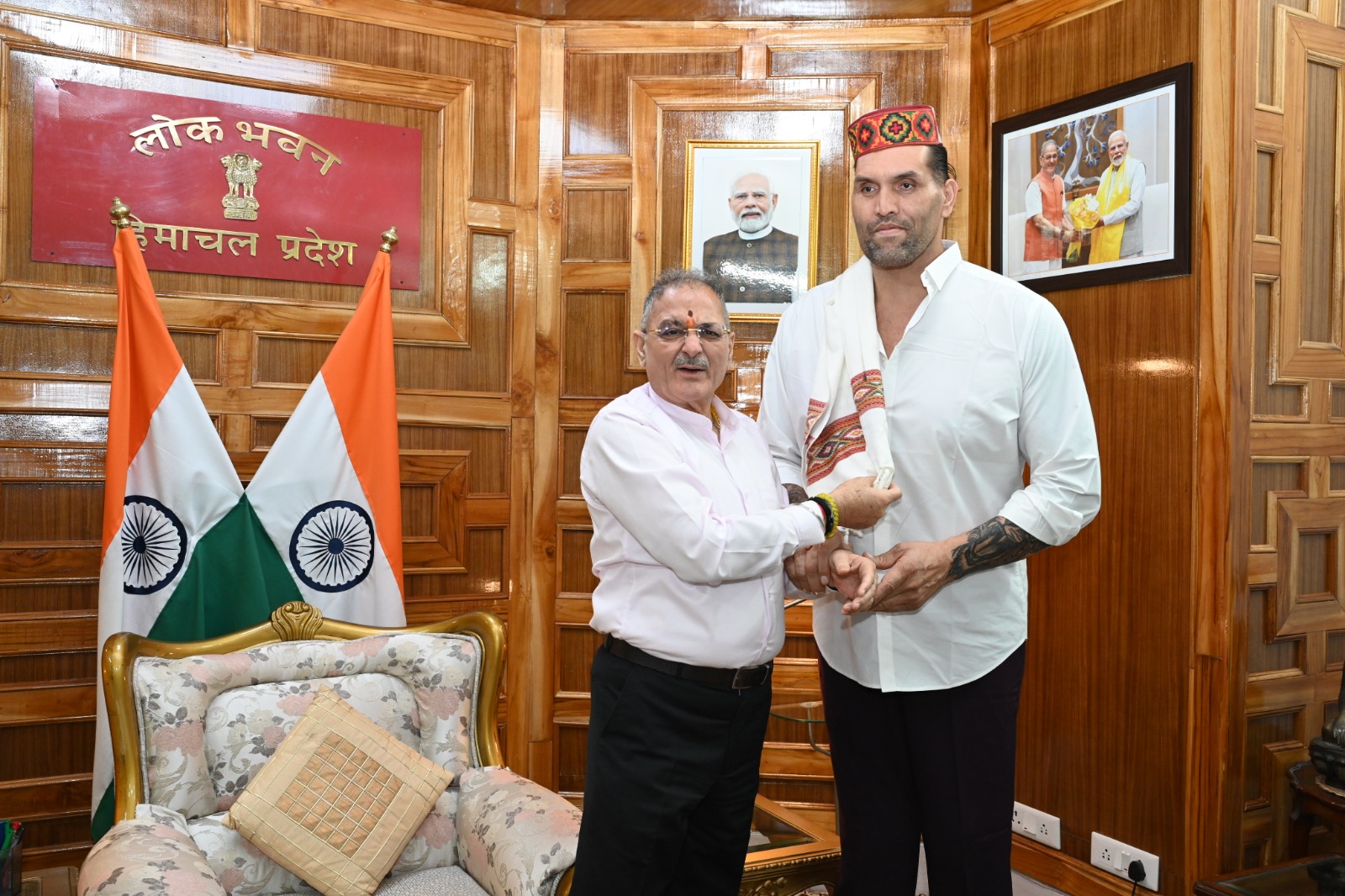 Himachal Governor, ‘Great Khali’ discuss promotion of sports in state