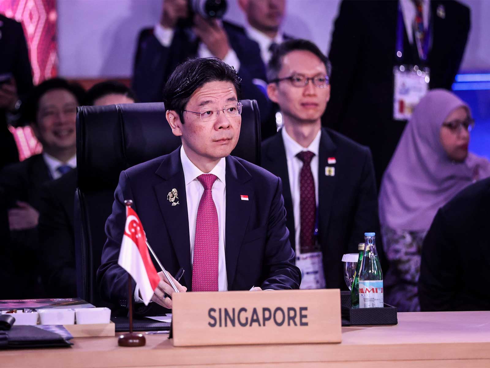 Singapore PM condemns anti-Indian abuse over SIA-AI investment deal, says prejudice against any community not accepted